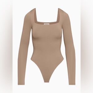 Aritzia Babaton Contour Square Neck Long Sleeve Bodysuit